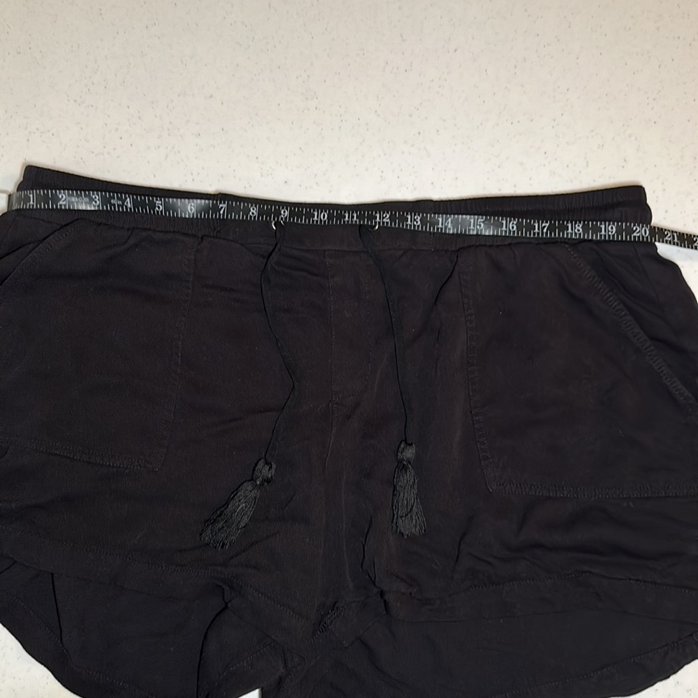 Boutique Black Pull On Shorts Size 1X - Picture 4 of 6